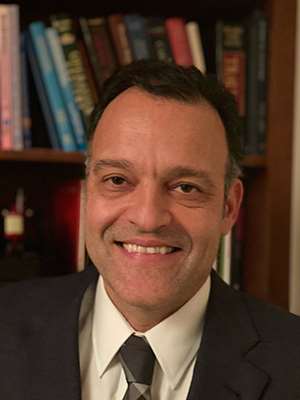 Nilto De Oliveira, MD