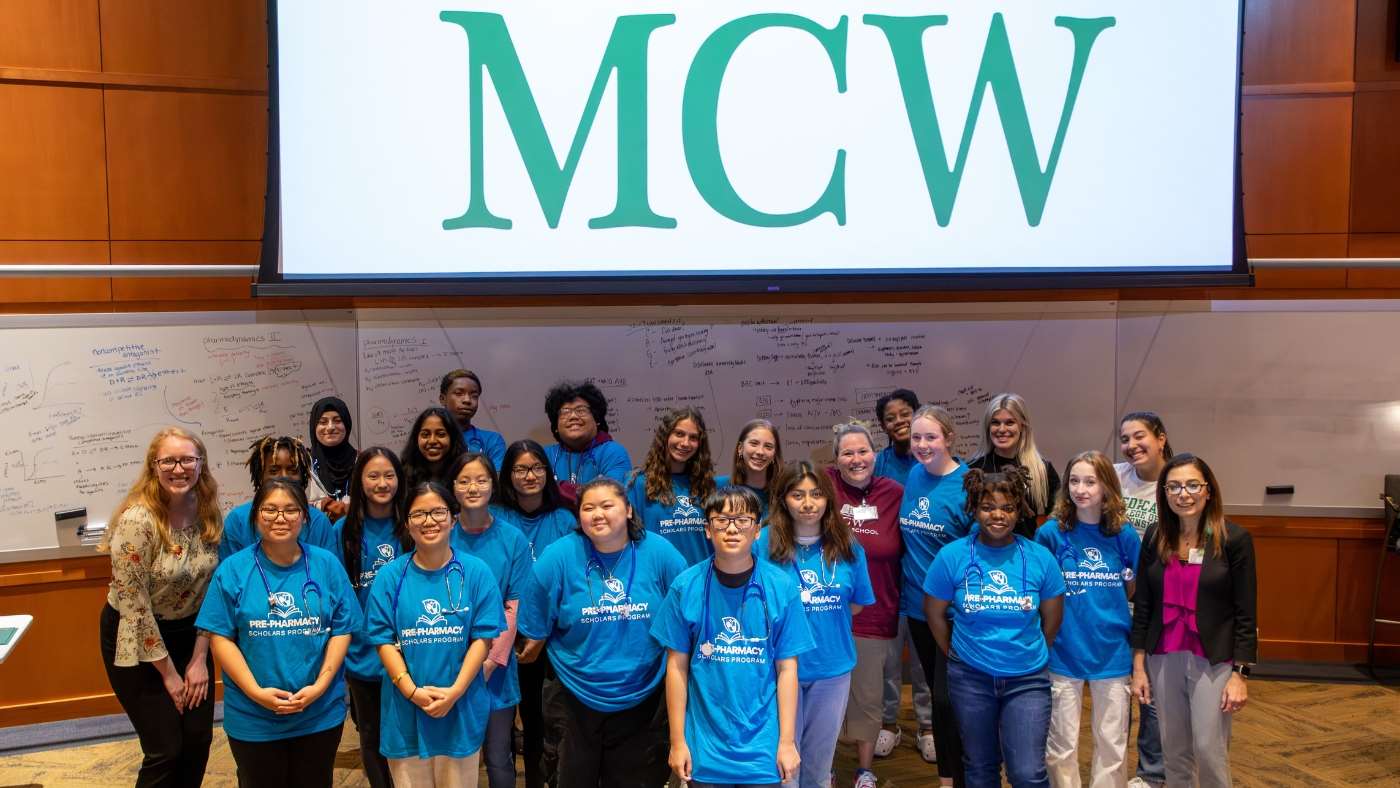 Nineteen high schoolers complete MCW’s Pre-Pharmacy Scholars Boot Camp