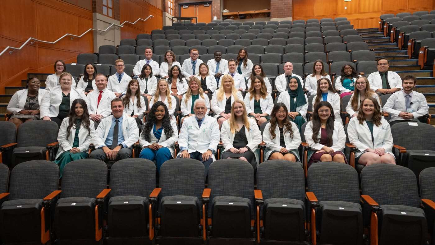 Class of 2026 to begin clinical rotations following White Coat Ceremony