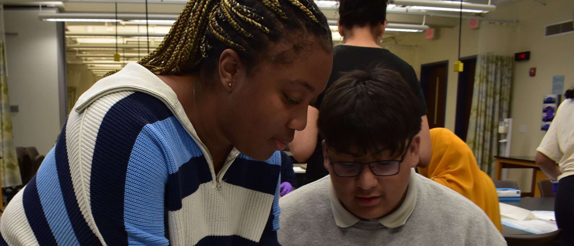 Kenisha Kounga volunteers for MCW pathway programs