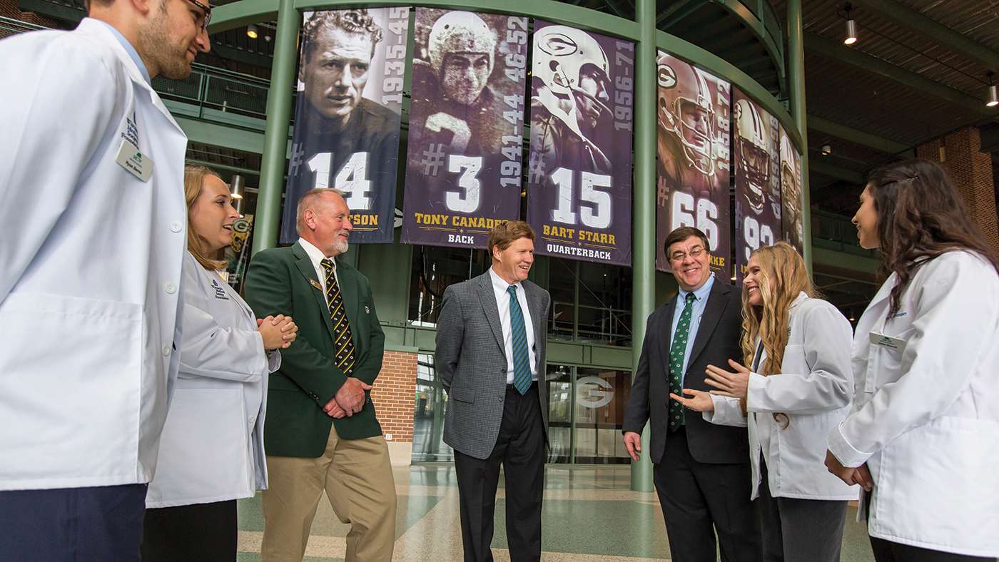 Green Bay Packers Foundation gift to MCW-Green Bay