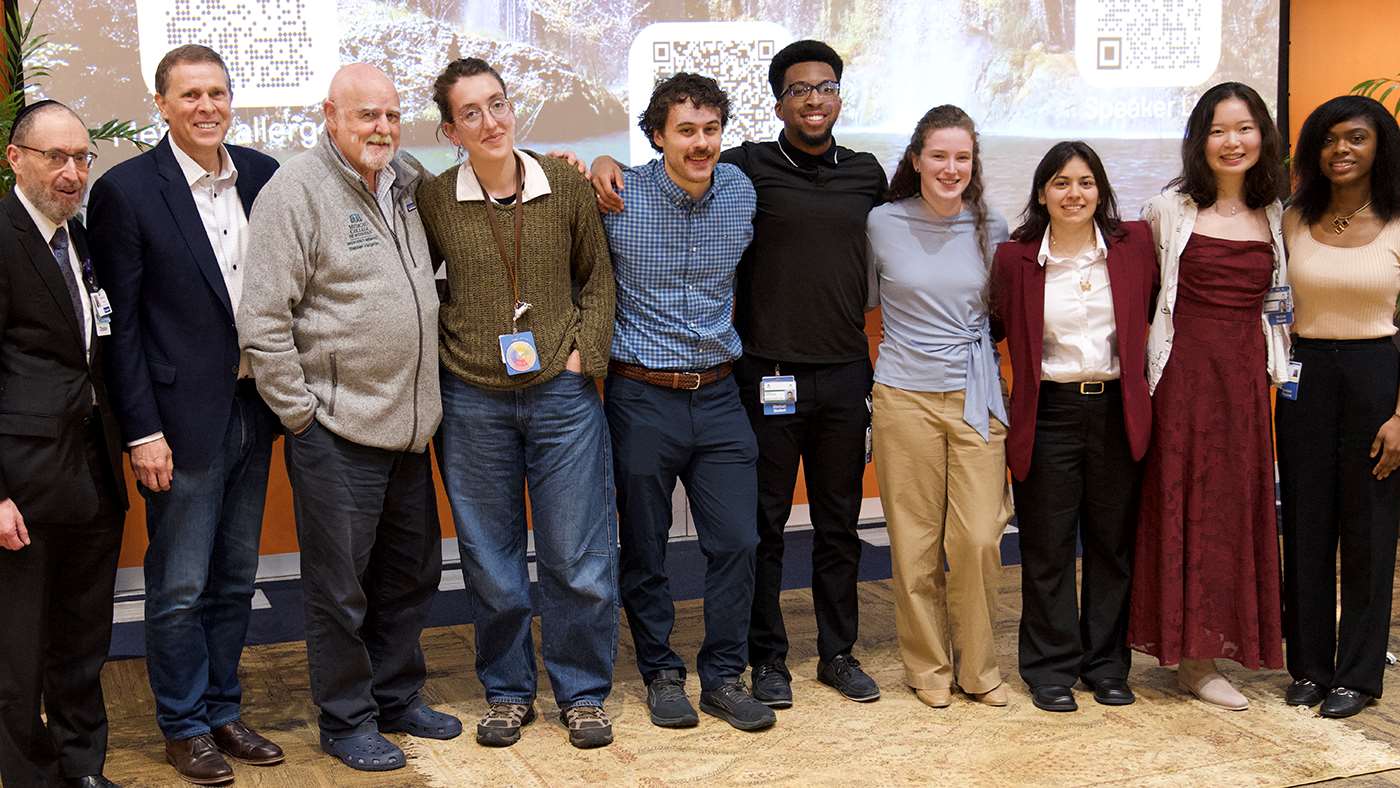 MCW faculty and students participating in MedMoth program