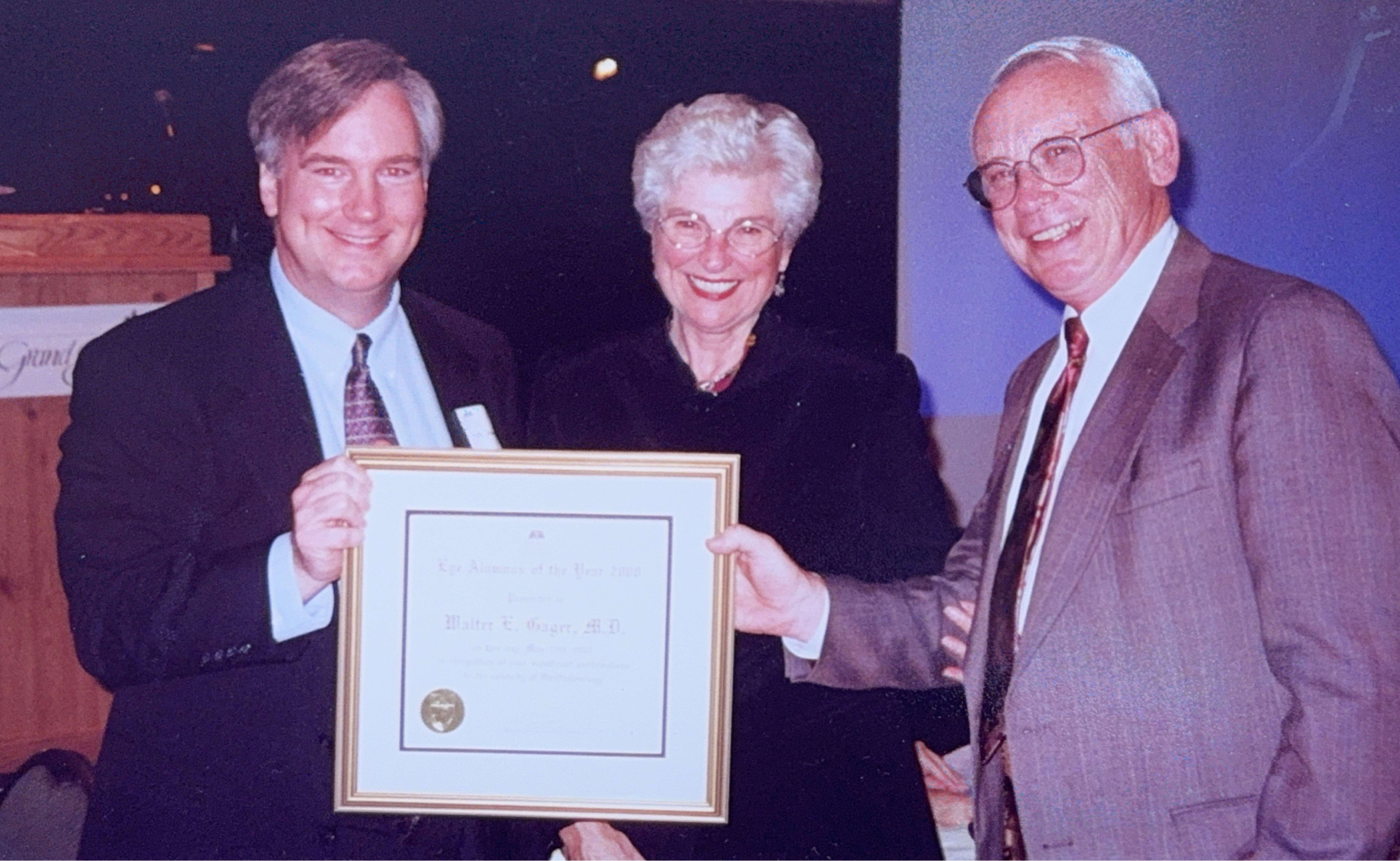 Heuer Gager Eye Alumnus of the Year Award