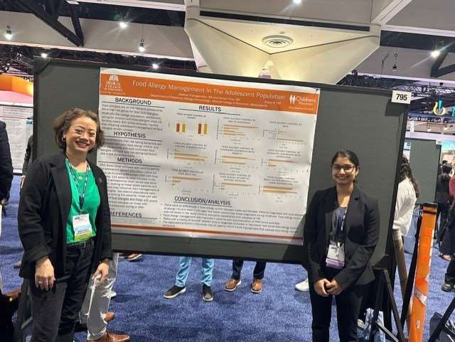 Drs. Chiu and Thanigaivelan poster presentation