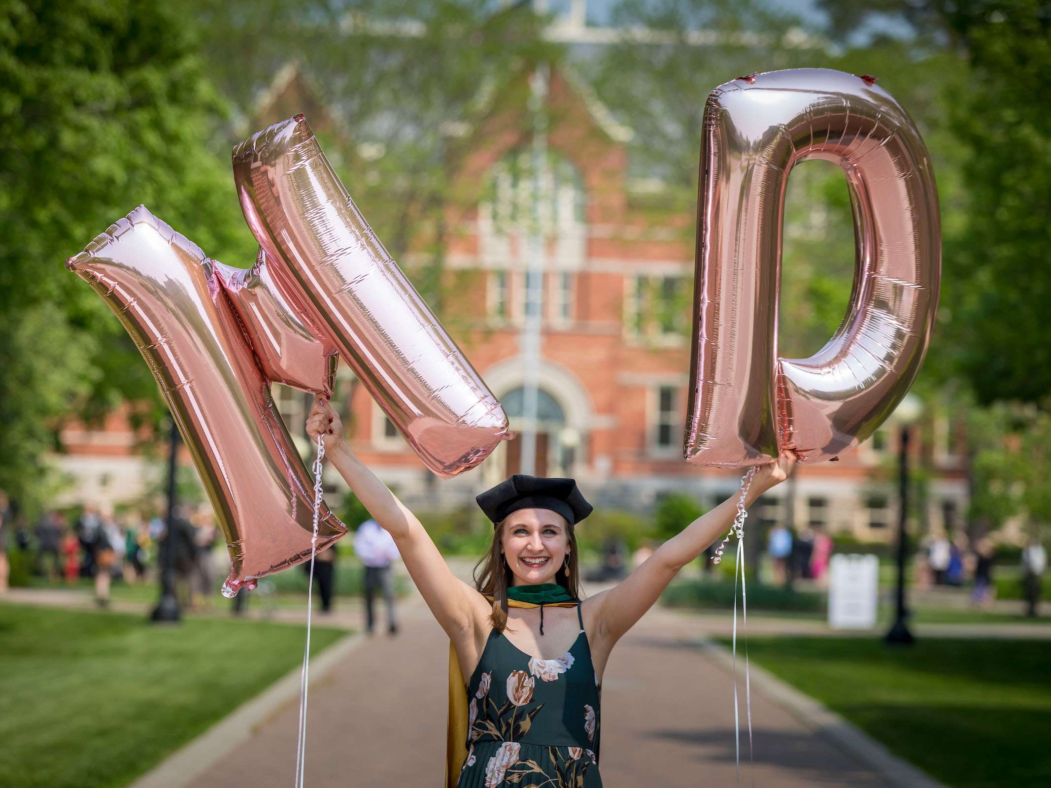 Contact Component_GB Student Grad Balloon