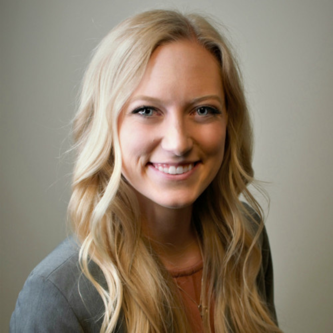 Rachael Jaszczenski, PharmD Girl smiling in professional photo.